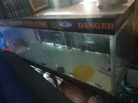 Di jual Murah Aquarium besar fullset plus meja