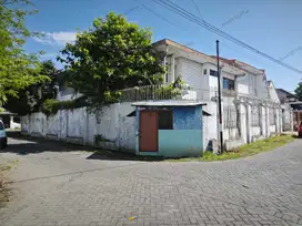 Rumah hitung tanah, karang empat, bisa di jadikan bbrp unit rumah