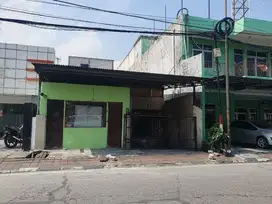 DIJUAL RUMAH COCOK UNTUK BUKA USAHA. DIJALAN BESAR KEBON BAWANG
