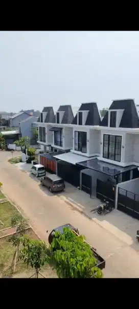 Di jual rumah mewah harga 2M an di Jakarta Barat