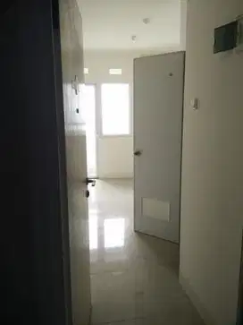 DISEWAKAN STUDIO KOSONGAN APARTEMEN GREEN PRAMUKA ORCHID MALL PLUS IPL