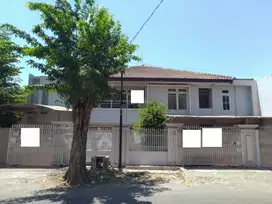 Rumah Tinggal/Rumah Usaha di Surabaya Barat