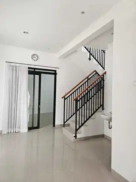 Rumah Mewah Siap Huni di Mutiara Garden Sariwangi View Gunung