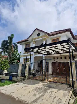 Rumah Klasik Mewah di Puspita Loka BSD Dekat Tol