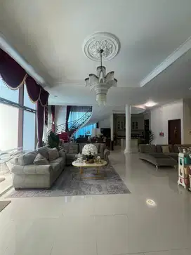 Dijual Rumah Mewah Semi Furnished Lokasi di Jl. Gondang Timur Semarang