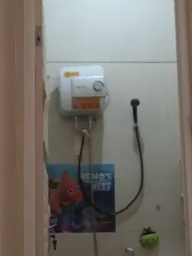 WATER HEATER LISTRIK - MANDI AIR HANGATKU