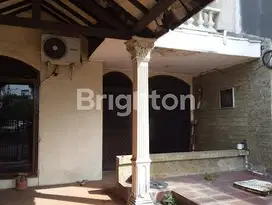 Dijual Rumah Tua Hitung Tanah di Gading Pandawa Kelapa Gading