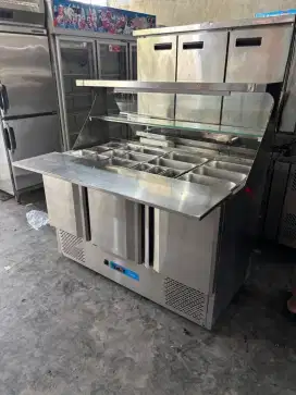 Chefer ucc salad with lamp pan and overshelf