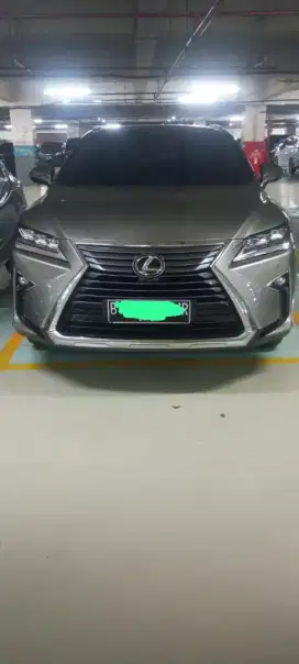 Mencari pekerjaan sebagai driver pribadi kantor box
