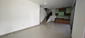 Dijual Rumah Siap Huni di PIK 2