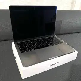JUAL MURAH & OKE!! 13-inch MacBook Pro i7 - Space Gray (Mid 2019)