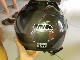 Helm motor bekas