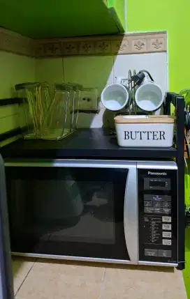 Rak Microwave /Rak Oven