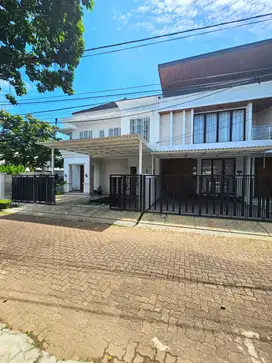 Rumah Lebak Bulus Dijual. UNIT BARU, Private Pool. Komplek, DKt MRT