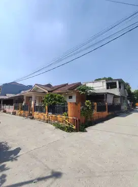 Jual rumah diap huni.hook di Cibinong.