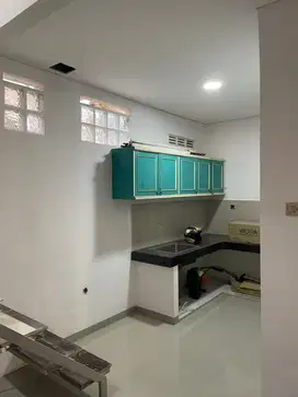 Dijual Rumah Siap Huni di Taman Holis Indah