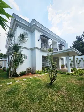 Rumah Dijual Kebayoran Lama. Dekat PIM, Gandaria City - Mewah. Pool