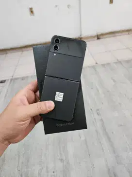 Samsung Z Flip 4 256Gb Mulus - Resmi #Relax