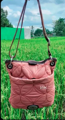 Fossil keyper crossbody