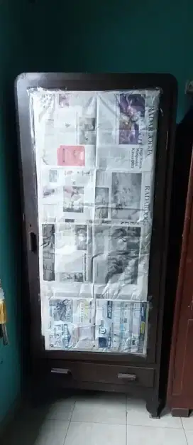 Dijual lemari kayu lawas