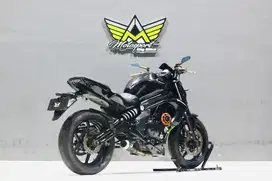 Kawasaki er6n like new Z250 W250 KTM Duke390 er6F