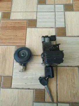 Kunci Kontak 1 Set, Klakson dll.