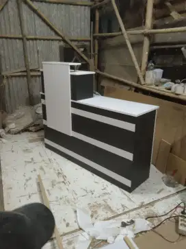 Meja kasir laundry ukuran standar p 150