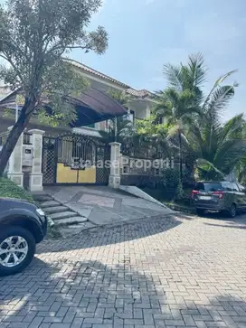 Dijual rumah bukit darmo golf golf view