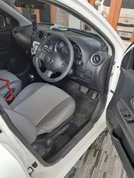 NISSAN MARCH XV TURBO