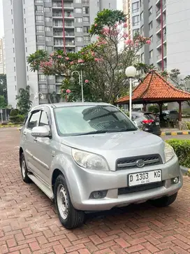Mobil cantik tangan pertama