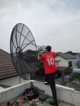 Antena Uhf dan antena Parabola Sedati sekitarnya