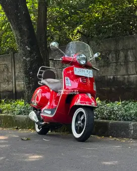 VESPA GTS 150 3V 2014 TERMURAH