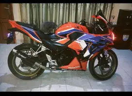 JUAL CBR 150 LENGKAP MODIF