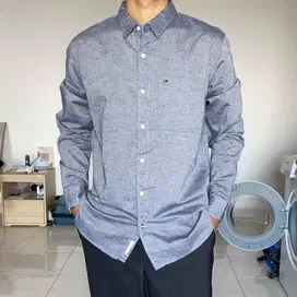 TOMMY HILFIGER MEN RELAXED FIT LINEN BLEND SHIRT - INDIGO GRAY (L)