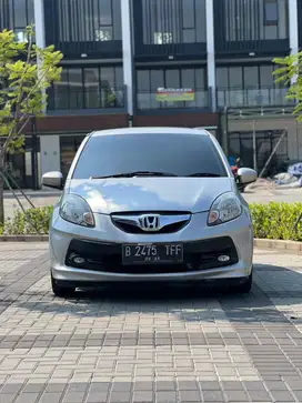 [LOW KM] HONDA BRIO 1.2 E AT 2015 SILVER