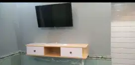 Meja Rak tv tempel di dinding