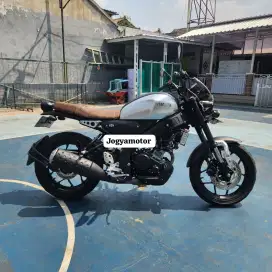 Yamaha xsr 155 tahun 2021