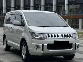 Dijual Mitsubishi Delica 2.0 Bensin 2015 terawat siap pakai
