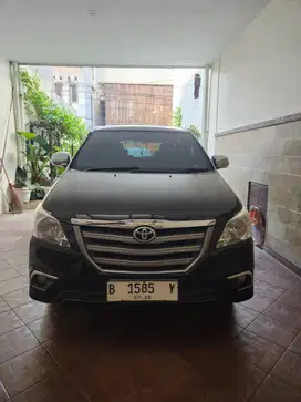 Dijual Mobil Toyota Kijang Innova E A/T 2013 – Hitam Metalik
