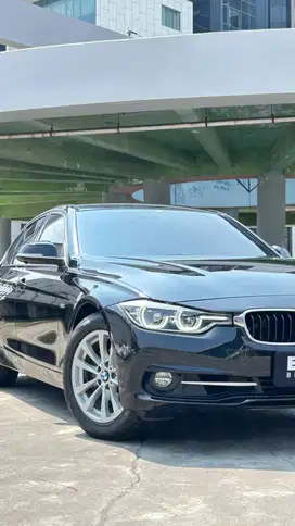 LOW KM BMW 320i Sport 2016
