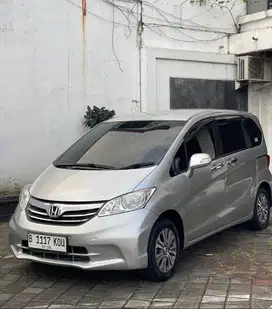 Honda Freed E SD 2013 Mulus Halus Siap Pakai