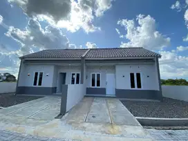 RUMAH SIAP HUNI HARGA 300JTAN HADAP TIMUR LOKASI STRATEGIS