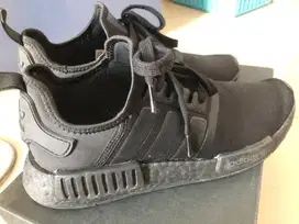 SEPATU ADIDAS NMD1 43,1/3  triple black