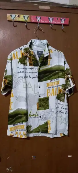 Baju Kemeja merk H&M size M