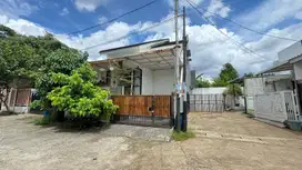 DI JUAL RUMAH DAN KOLAM RENANG PRIBADI GUNUNG SINDUR