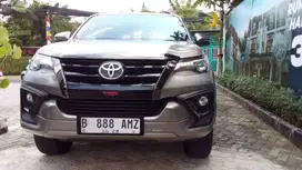Fortuner 2.7 SRZ TRD 2017