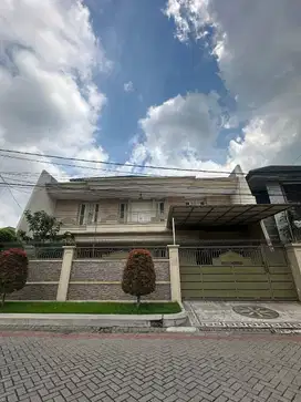 RUMAH GALAXY BUMI PERMAI FURNISH, ROW JALAN 4 MOBIL, TS