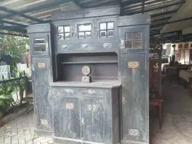 Buffet Art deco Priyayi Betawi