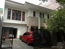 Dijual Rumah Siap Huni Di Area Kebayoran Baru Jakarta Selatan