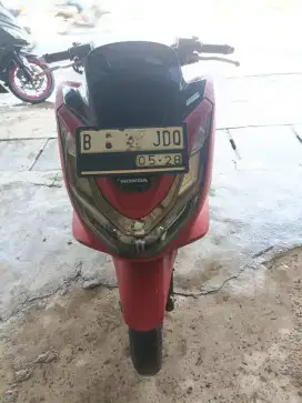 Honda PCX 160 ABS Merah